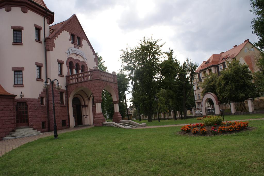 Villa Bergera Дзєржонюв Екстер'єр фото